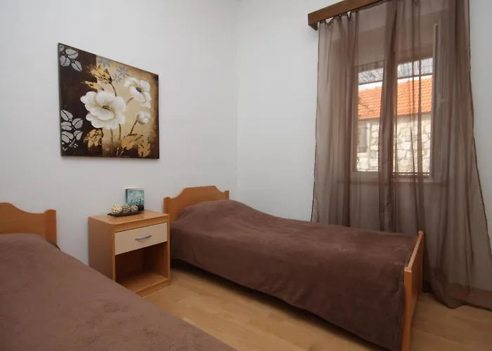 2435c Apartment *