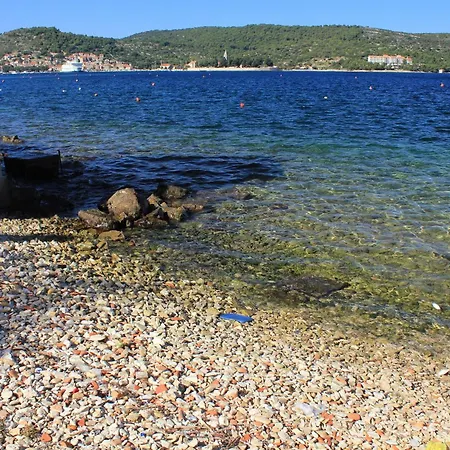 Apartman Vis 2435c Kut